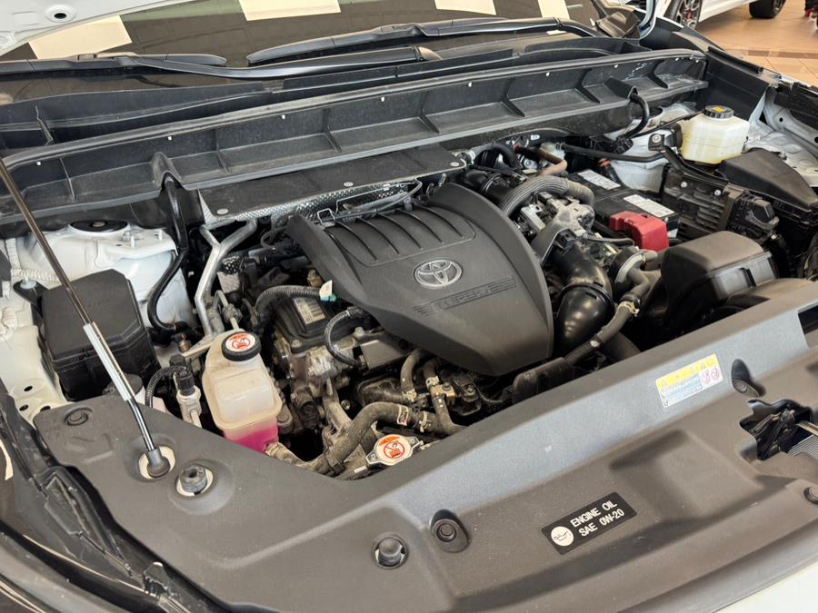 2024 Toyota Highlander XLE AWD (Natl), available for sale in Massapequa Park, New York | Power Motors East. Massapequa Park, New York 2024 Toyota Highlander XLE AWD (Natl), available for sale in Massapequa Park, New York | Power Motors East. Massapequa Park, New York
