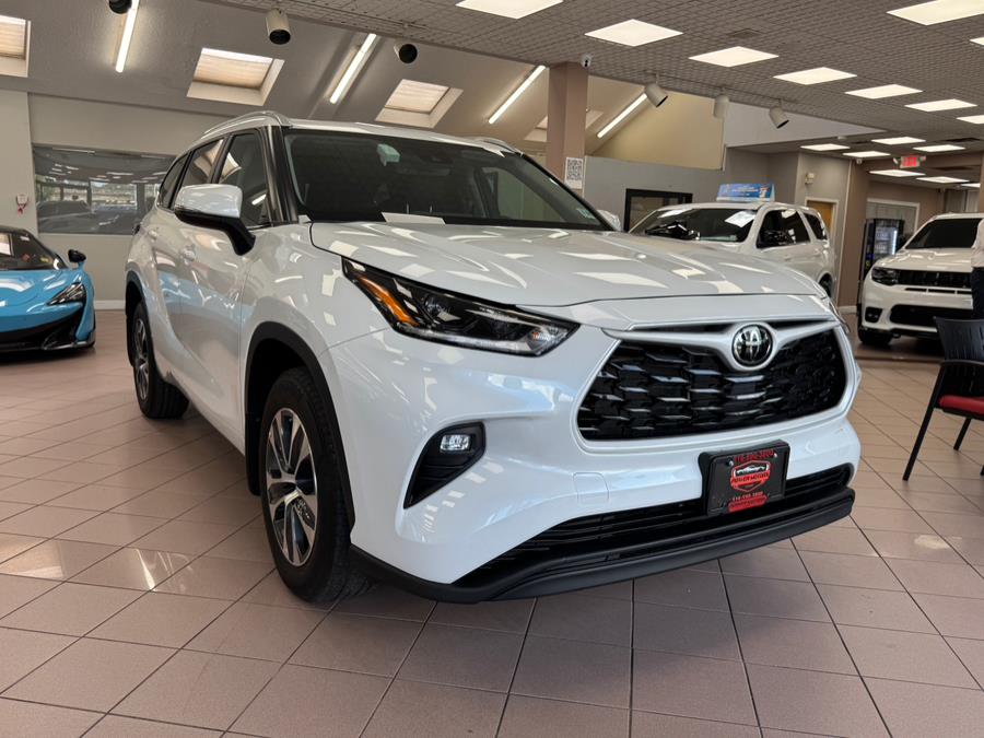 2024 Toyota Highlander XLE AWD (Natl), available for sale in Massapequa Park, New York | Power Motors East. Massapequa Park, New York 2024 Toyota Highlander XLE AWD (Natl), available for sale in Massapequa Park, New York | Power Motors East. Massapequa Park, New York