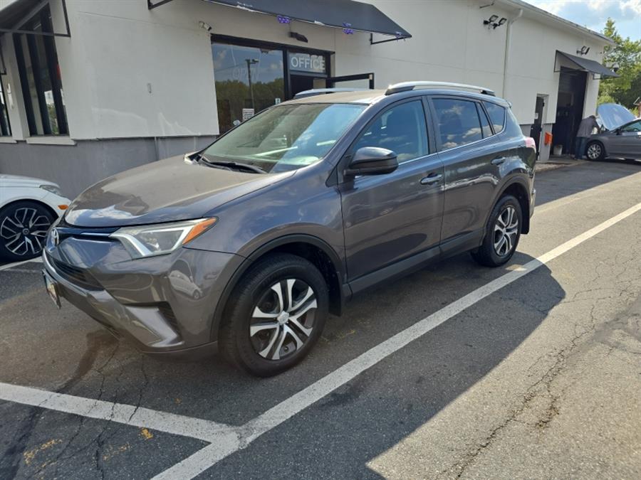 2016 Toyota RAV4 AWD 4dr LE (Natl), available for sale in Middletown, Connecticut | RT 3 AUTO MALL LLC. Middletown, Connecticut