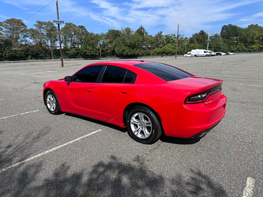 2019 Dodge Charger SXT photo 4