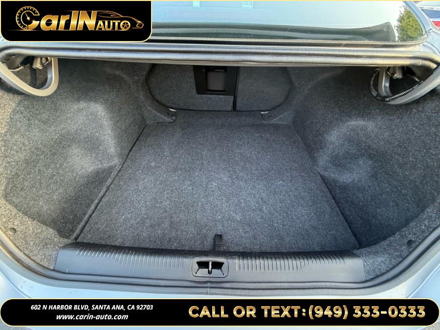 2016 Chrysler 200 4dr Sdn Limited FWD, available for sale in Santa Ana, California | Carin Auto. Santa Ana, California 2016 Chrysler 200 4dr Sdn Limited FWD, available for sale in Santa Ana, California | Carin Auto. Santa Ana, California