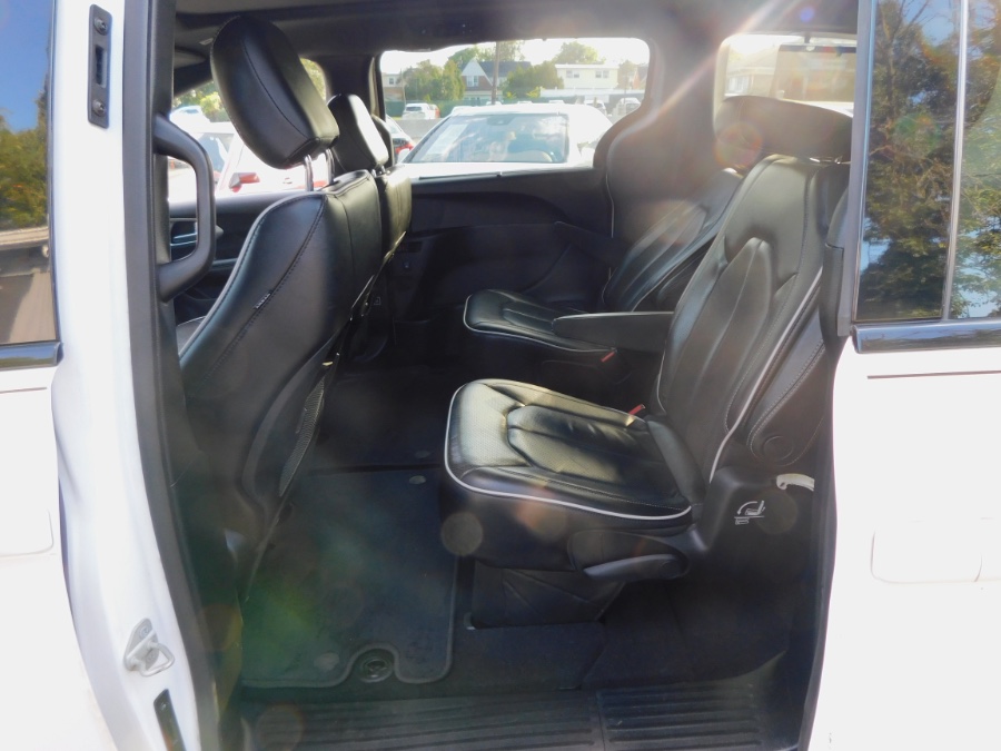 2019 Chrysler Pacifica Limited FWD, available for sale in Lodi, New Jersey | Soliman Motors. Lodi, New Jersey 2019 Chrysler Pacifica Limited FWD, available for sale in Lodi, New Jersey | Soliman Motors. Lodi, New Jersey