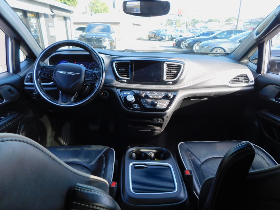 2019 Chrysler Pacifica Limited FWD, available for sale in Lodi, New Jersey | Soliman Motors. Lodi, New Jersey 2019 Chrysler Pacifica Limited FWD, available for sale in Lodi, New Jersey | Soliman Motors. Lodi, New Jersey
