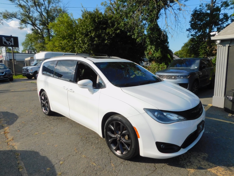 2019 Chrysler Pacifica Limited FWD, available for sale in Lodi, New Jersey | Soliman Motors. Lodi, New Jersey 2019 Chrysler Pacifica Limited FWD, available for sale in Lodi, New Jersey | Soliman Motors. Lodi, New Jersey