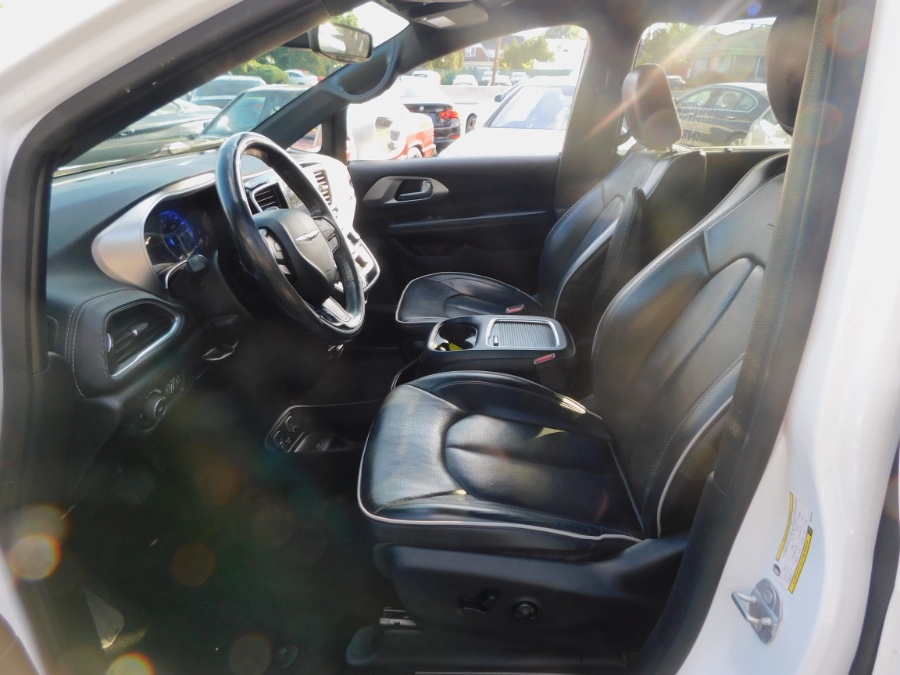 2019 Chrysler Pacifica Limited FWD, available for sale in Lodi, New Jersey | Soliman Motors. Lodi, New Jersey 2019 Chrysler Pacifica Limited FWD, available for sale in Lodi, New Jersey | Soliman Motors. Lodi, New Jersey