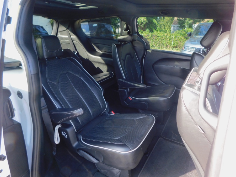 2019 Chrysler Pacifica Limited FWD, available for sale in Lodi, New Jersey | Soliman Motors. Lodi, New Jersey 2019 Chrysler Pacifica Limited FWD, available for sale in Lodi, New Jersey | Soliman Motors. Lodi, New Jersey
