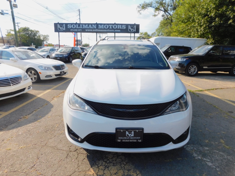 2019 Chrysler Pacifica Limited FWD, available for sale in Lodi, New Jersey | Soliman Motors. Lodi, New Jersey 2019 Chrysler Pacifica Limited FWD, available for sale in Lodi, New Jersey | Soliman Motors. Lodi, New Jersey