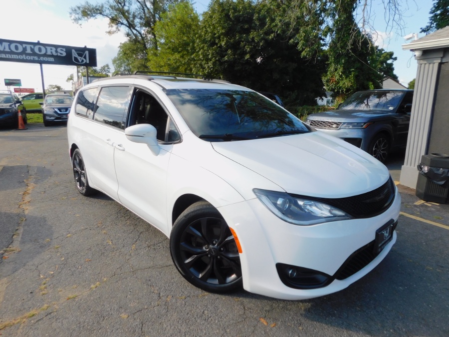 2019 Chrysler Pacifica Limited FWD, available for sale in Lodi, New Jersey | Soliman Motors. Lodi, New Jersey 2019 Chrysler Pacifica Limited FWD, available for sale in Lodi, New Jersey | Soliman Motors. Lodi, New Jersey