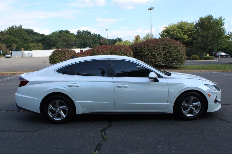 2022 Hyundai Sonata SE 2.5L *Ltd Avail*, available for sale in New Britain, Connecticut | Universal Motors LLC. New Britain, Connecticut 2022 Hyundai Sonata SE 2.5L *Ltd Avail*, available for sale in New Britain, Connecticut | Universal Motors LLC. New Britain, Connecticut
