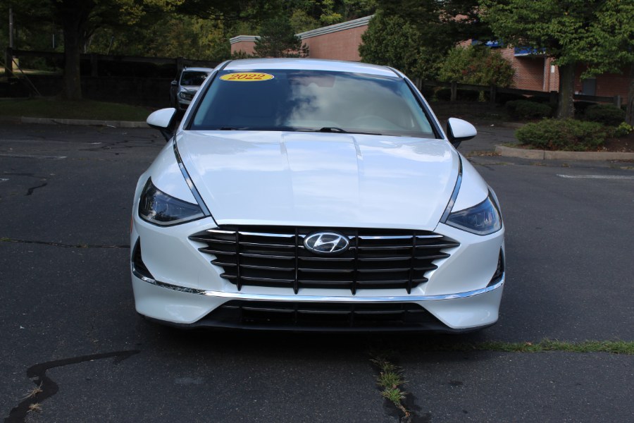 2022 Hyundai Sonata SE 2.5L *Ltd Avail*, available for sale in New Britain, Connecticut | Universal Motors LLC. New Britain, Connecticut 2022 Hyundai Sonata SE 2.5L *Ltd Avail*, available for sale in New Britain, Connecticut | Universal Motors LLC. New Britain, Connecticut