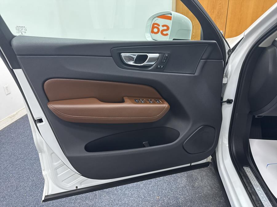 2018 Volvo XC60 T6 AWD Momentum, available for sale in Plainville, Connecticut | New England Auto Sales LLC. Plainville, Connecticut 2018 Volvo XC60 T6 AWD Momentum, available for sale in Plainville, Connecticut | New England Auto Sales LLC. Plainville, Connecticut
