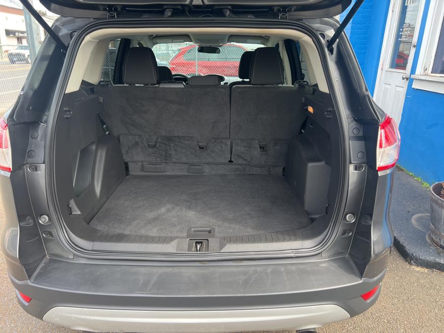 2015 Ford Escape FWD 4dr SE, available for sale in Stamford, Connecticut | Harbor View Auto Sales LLC. Stamford, Connecticut 2015 Ford Escape FWD 4dr SE, available for sale in Stamford, Connecticut | Harbor View Auto Sales LLC. Stamford, Connecticut