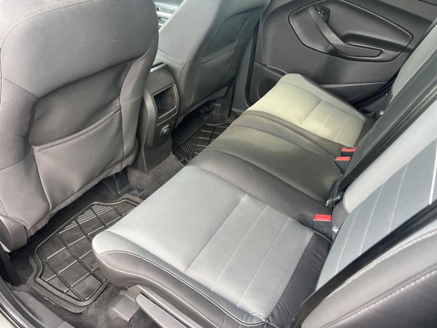 2015 Ford Escape FWD 4dr SE, available for sale in Stamford, Connecticut | Harbor View Auto Sales LLC. Stamford, Connecticut 2015 Ford Escape FWD 4dr SE, available for sale in Stamford, Connecticut | Harbor View Auto Sales LLC. Stamford, Connecticut