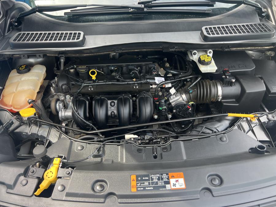 2015 Ford Escape FWD 4dr SE, available for sale in Stamford, Connecticut | Harbor View Auto Sales LLC. Stamford, Connecticut 2015 Ford Escape FWD 4dr SE, available for sale in Stamford, Connecticut | Harbor View Auto Sales LLC. Stamford, Connecticut