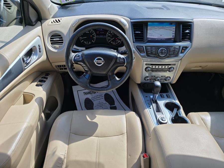 2017 Nissan Pathfinder SL 4x4 photo 32