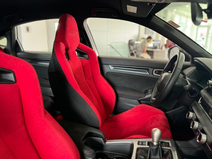 2025 Honda Civic Type R Manual, available for sale in Franklin Square, New York | Luxury Motor Club. Franklin Square, New York 2025 Honda Civic Type R Manual, available for sale in Franklin Square, New York | Luxury Motor Club. Franklin Square, New York