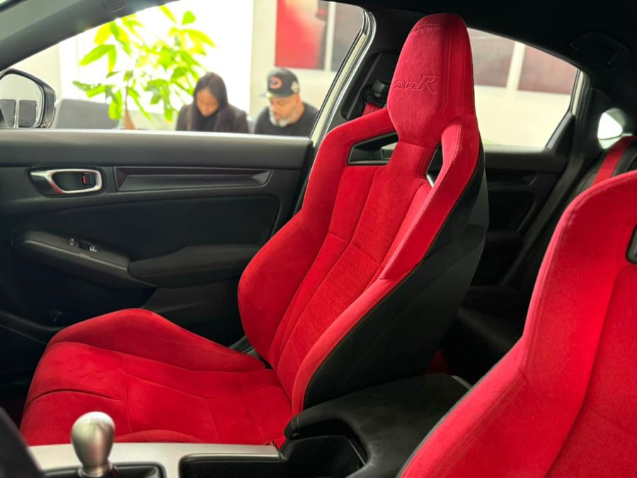 2025 Honda Civic Type R Manual, available for sale in Franklin Square, New York | Luxury Motor Club. Franklin Square, New York 2025 Honda Civic Type R Manual, available for sale in Franklin Square, New York | Luxury Motor Club. Franklin Square, New York