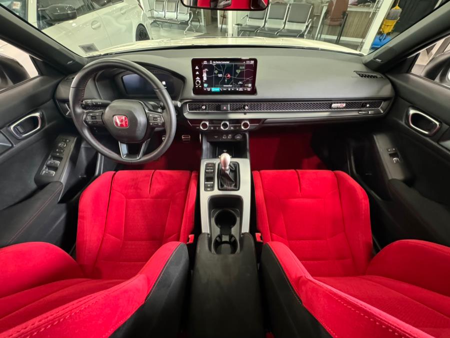 2025 Honda Civic Type R Manual, available for sale in Franklin Square, New York | Luxury Motor Club. Franklin Square, New York 2025 Honda Civic Type R Manual, available for sale in Franklin Square, New York | Luxury Motor Club. Franklin Square, New York