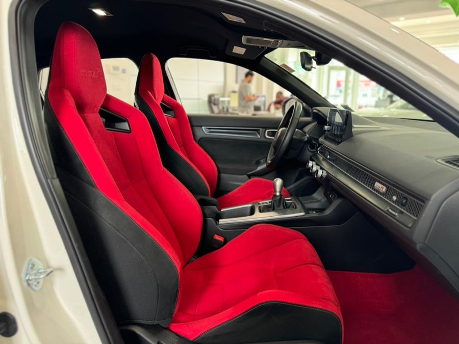 2025 Honda Civic Type R Manual, available for sale in Franklin Square, New York | Luxury Motor Club. Franklin Square, New York 2025 Honda Civic Type R Manual, available for sale in Franklin Square, New York | Luxury Motor Club. Franklin Square, New York