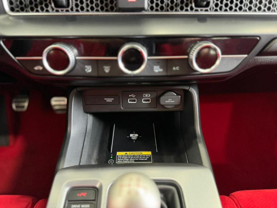 2025 Honda Civic Type R Manual, available for sale in Franklin Square, New York | Luxury Motor Club. Franklin Square, New York 2025 Honda Civic Type R Manual, available for sale in Franklin Square, New York | Luxury Motor Club. Franklin Square, New York