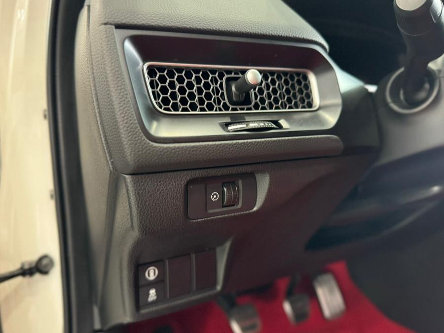 2025 Honda Civic Type R Manual, available for sale in Franklin Square, New York | Luxury Motor Club. Franklin Square, New York 2025 Honda Civic Type R Manual, available for sale in Franklin Square, New York | Luxury Motor Club. Franklin Square, New York