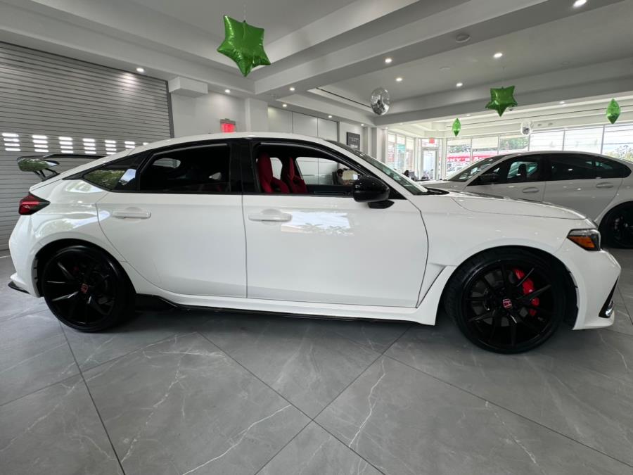 2025 Honda Civic Type R Manual, available for sale in Franklin Square, New York | Luxury Motor Club. Franklin Square, New York 2025 Honda Civic Type R Manual, available for sale in Franklin Square, New York | Luxury Motor Club. Franklin Square, New York