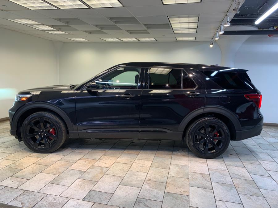 2022 Ford Explorer ST photo 4