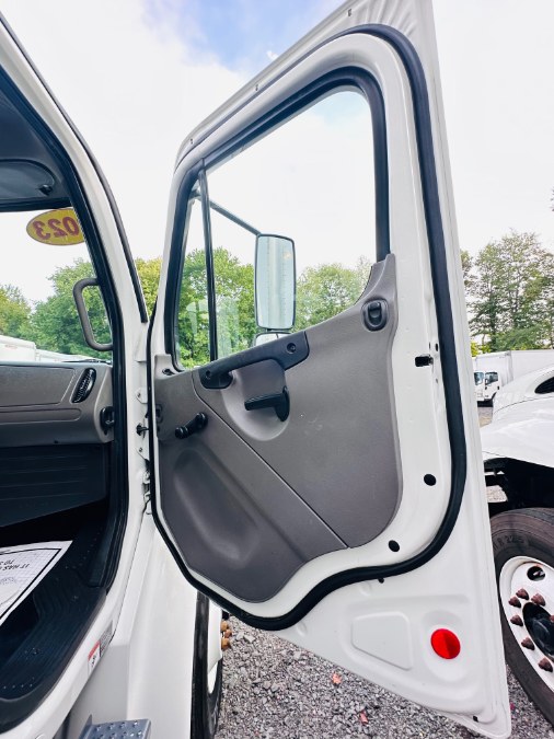 2023 Freightliner M2 106 26FT BOX TRUCK + CUMMINS + LIFT GATE + NO CDL, available for sale in South Amboy, New Jersey | NJ Truck Spot. South Amboy, New Jersey 2023 Freightliner M2 106 26FT BOX TRUCK + CUMMINS + LIFT GATE + NO CDL, available for sale in South Amboy, New Jersey | NJ Truck Spot. South Amboy, New Jersey