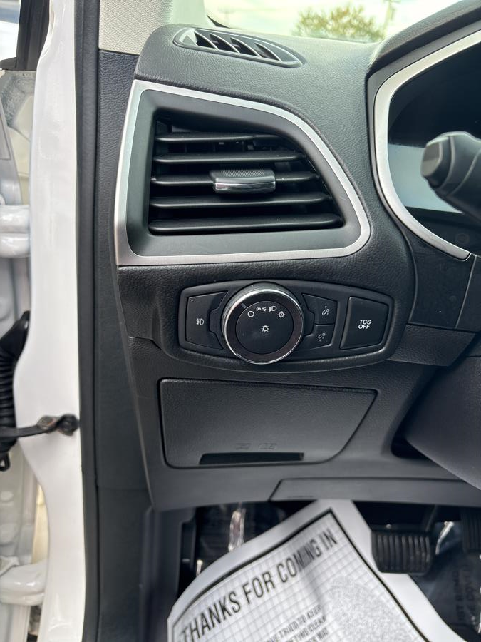 2019 Ford Edge SEL AWD, available for sale in Old Saybrook, Connecticut | Saybrook Auto Barn. Old Saybrook, Connecticut 2019 Ford Edge SEL AWD, available for sale in Old Saybrook, Connecticut | Saybrook Auto Barn. Old Saybrook, Connecticut