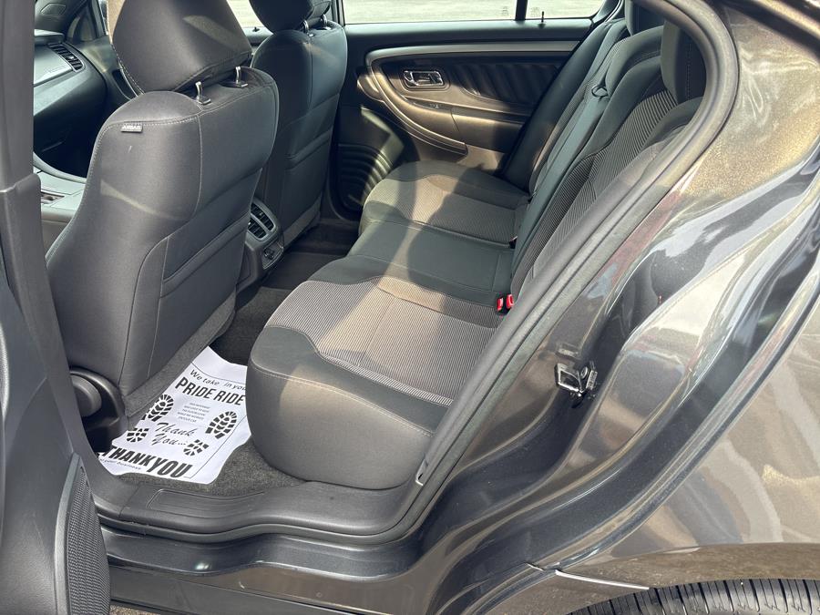 2015 Ford Taurus 4dr Sdn SEL FWD, available for sale in Old Saybrook, Connecticut | Saybrook Auto Barn. Old Saybrook, Connecticut 2015 Ford Taurus 4dr Sdn SEL FWD, available for sale in Old Saybrook, Connecticut | Saybrook Auto Barn. Old Saybrook, Connecticut