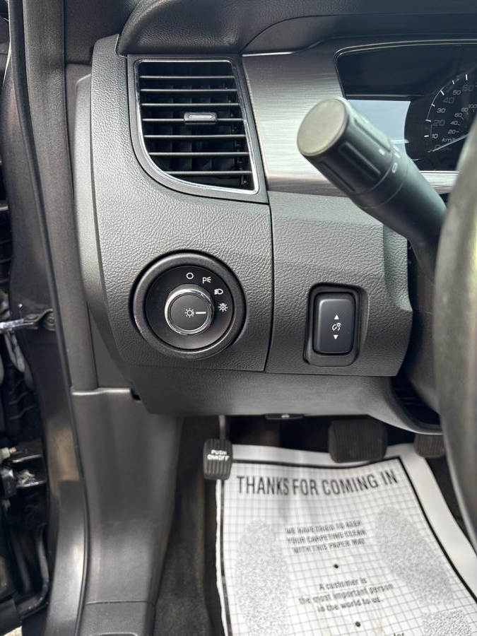 2015 Ford Taurus 4dr Sdn SEL FWD, available for sale in Old Saybrook, Connecticut | Saybrook Auto Barn. Old Saybrook, Connecticut 2015 Ford Taurus 4dr Sdn SEL FWD, available for sale in Old Saybrook, Connecticut | Saybrook Auto Barn. Old Saybrook, Connecticut