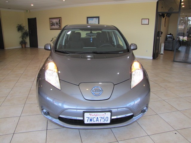 2016 Nissan LEAF 4dr HB SL, available for sale in Placentia, California | Auto Network Group Inc. Placentia, California 2016 Nissan LEAF 4dr HB SL, available for sale in Placentia, California | Auto Network Group Inc. Placentia, California