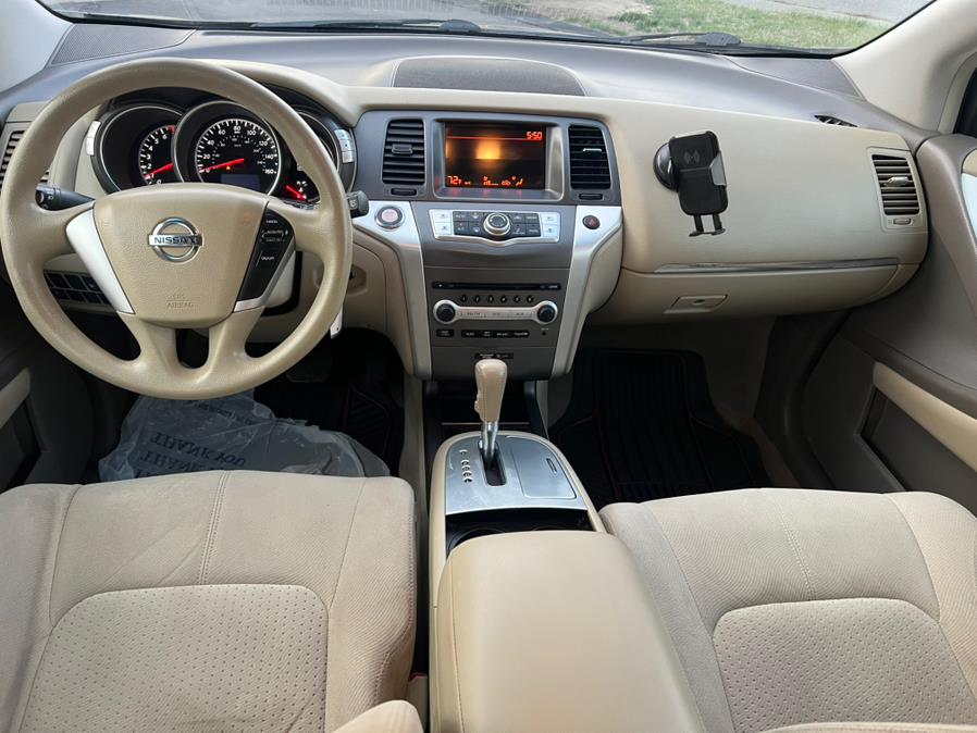 2013 Nissan Murano AWD 4dr SV, available for sale in Swansea, Massachusetts | Gas On The Run. Swansea, Massachusetts 2013 Nissan Murano AWD 4dr SV, available for sale in Swansea, Massachusetts | Gas On The Run. Swansea, Massachusetts