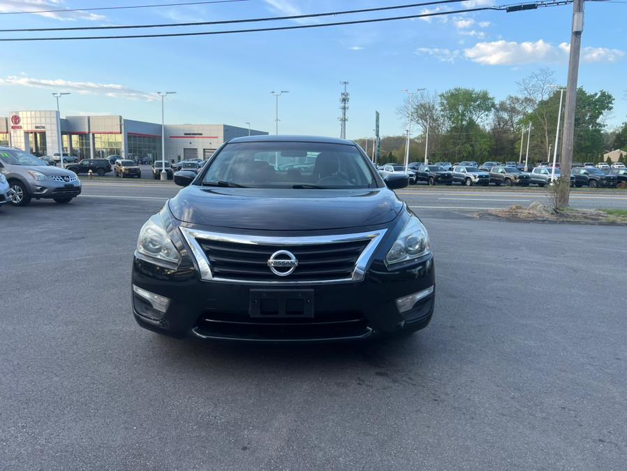 Used 2014 Nissan Altima in Swansea, Massachusetts | Gas On The Run. Swansea, Massachusetts