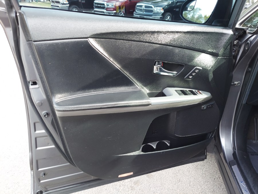 2014 Toyota Venza 4dr Wgn I4 AWD XLE (Natl), available for sale in East Windsor, Connecticut | United Auto Sales of E Windsor, Inc. East Windsor, Connecticut 2014 Toyota Venza 4dr Wgn I4 AWD XLE (Natl), available for sale in East Windsor, Connecticut | United Auto Sales of E Windsor, Inc. East Windsor, Connecticut