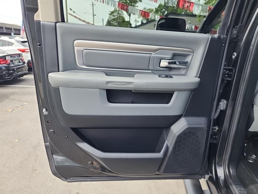 2015 Ram 2500 4WD Crew Cab 149" Big Horn, available for sale in Islip, New York | L.I. Auto Gallery. Islip, New York 2015 Ram 2500 4WD Crew Cab 149" Big Horn, available for sale in Islip, New York | L.I. Auto Gallery. Islip, New York