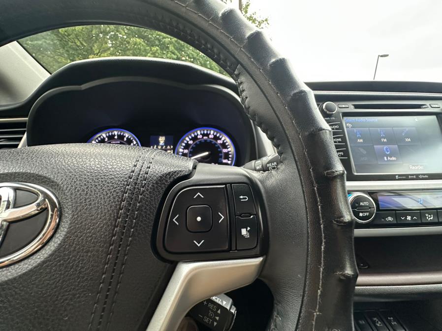 2016 Toyota Highlander AWD 4dr V6 XLE (Natl), available for sale in Irvington, New Jersey | Elis Motors Corp. Irvington, New Jersey 2016 Toyota Highlander AWD 4dr V6 XLE (Natl), available for sale in Irvington, New Jersey | Elis Motors Corp. Irvington, New Jersey