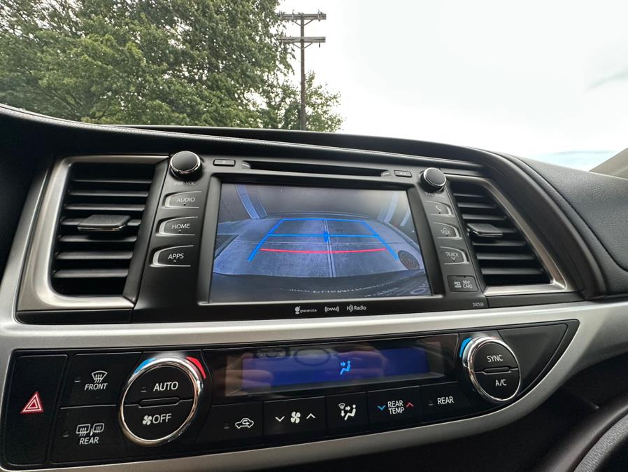2016 Toyota Highlander AWD 4dr V6 XLE (Natl), available for sale in Irvington, New Jersey | Elis Motors Corp. Irvington, New Jersey 2016 Toyota Highlander AWD 4dr V6 XLE (Natl), available for sale in Irvington, New Jersey | Elis Motors Corp. Irvington, New Jersey