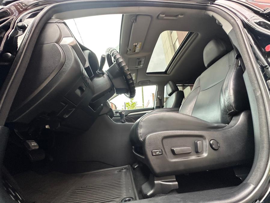 2016 Toyota Highlander AWD 4dr V6 XLE (Natl), available for sale in Irvington, New Jersey | Elis Motors Corp. Irvington, New Jersey 2016 Toyota Highlander AWD 4dr V6 XLE (Natl), available for sale in Irvington, New Jersey | Elis Motors Corp. Irvington, New Jersey
