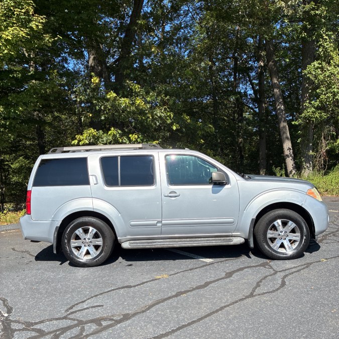 2010 Nissan Pathfinder 4WD 4dr V6 SE, available for sale in Naugatuck, Connecticut | Riverside Motorcars, LLC. Naugatuck, Connecticut 2010 Nissan Pathfinder 4WD 4dr V6 SE, available for sale in Naugatuck, Connecticut | Riverside Motorcars, LLC. Naugatuck, Connecticut