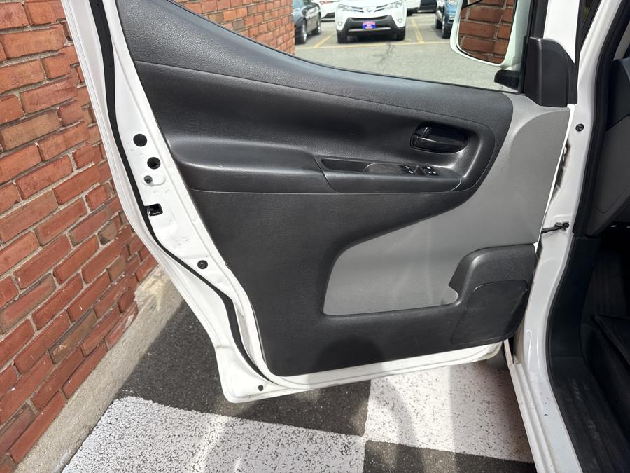 2020 Nissan NV200 Compact Cargo SV, available for sale in Waterbury, Connecticut | National Auto Brokers, Inc.. Waterbury, Connecticut 2020 Nissan NV200 Compact Cargo SV, available for sale in Waterbury, Connecticut | National Auto Brokers, Inc.. Waterbury, Connecticut