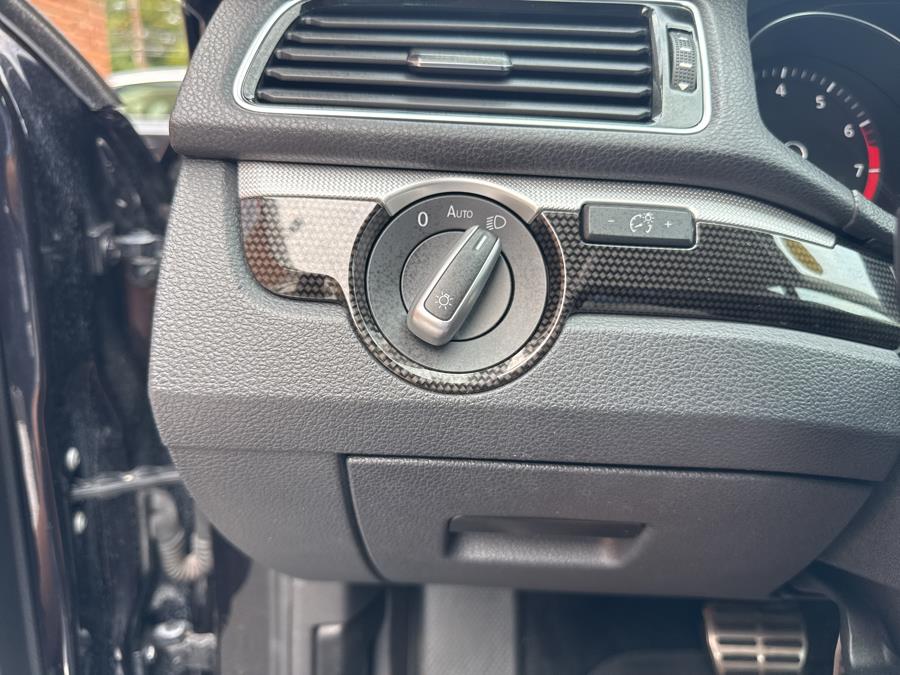2019 Volkswagen Passat 2.0T SE R-Line Auto, available for sale in Waterbury, Connecticut | National Auto Brokers, Inc.. Waterbury, Connecticut 2019 Volkswagen Passat 2.0T SE R-Line Auto, available for sale in Waterbury, Connecticut | National Auto Brokers, Inc.. Waterbury, Connecticut