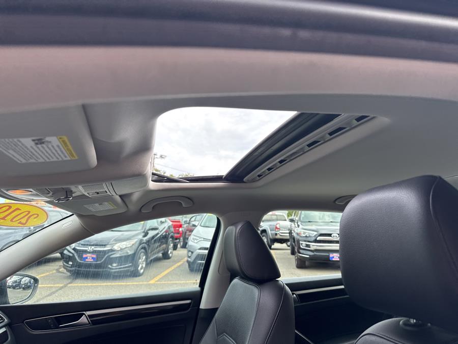 2019 Volkswagen Passat 2.0T SE R-Line Auto, available for sale in Waterbury, Connecticut | National Auto Brokers, Inc.. Waterbury, Connecticut 2019 Volkswagen Passat 2.0T SE R-Line Auto, available for sale in Waterbury, Connecticut | National Auto Brokers, Inc.. Waterbury, Connecticut