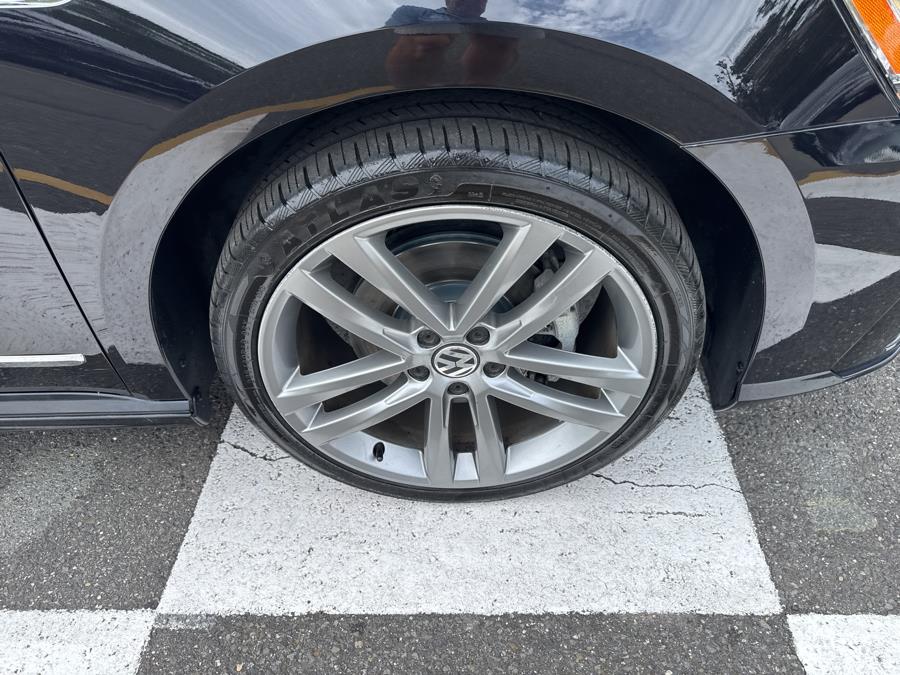 2019 Volkswagen Passat 2.0T SE R-Line Auto, available for sale in Waterbury, Connecticut | National Auto Brokers, Inc.. Waterbury, Connecticut 2019 Volkswagen Passat 2.0T SE R-Line Auto, available for sale in Waterbury, Connecticut | National Auto Brokers, Inc.. Waterbury, Connecticut