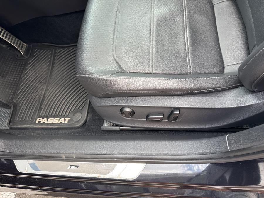 2019 Volkswagen Passat 2.0T SE R-Line Auto, available for sale in Waterbury, Connecticut | National Auto Brokers, Inc.. Waterbury, Connecticut 2019 Volkswagen Passat 2.0T SE R-Line Auto, available for sale in Waterbury, Connecticut | National Auto Brokers, Inc.. Waterbury, Connecticut