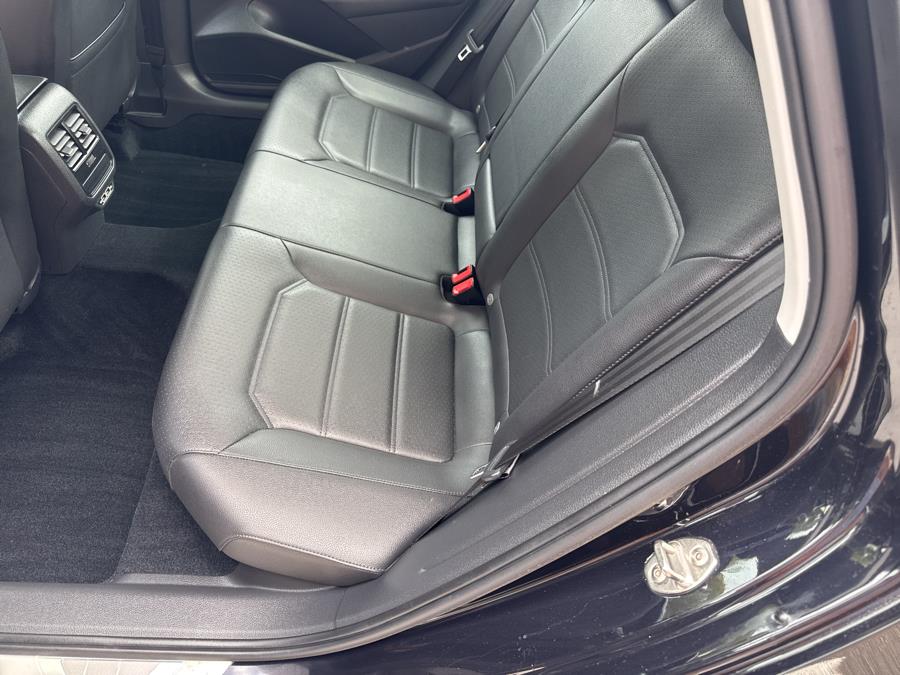 2019 Volkswagen Passat 2.0T SE R-Line Auto, available for sale in Waterbury, Connecticut | National Auto Brokers, Inc.. Waterbury, Connecticut 2019 Volkswagen Passat 2.0T SE R-Line Auto, available for sale in Waterbury, Connecticut | National Auto Brokers, Inc.. Waterbury, Connecticut