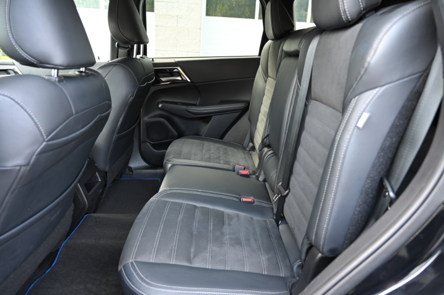 2023 Mitsubishi Outlander PHEV SE PHEV, available for sale in Waterbury, Connecticut | Highline Car Connection. Waterbury, Connecticut 2023 Mitsubishi Outlander PHEV SE PHEV, available for sale in Waterbury, Connecticut | Highline Car Connection. Waterbury, Connecticut