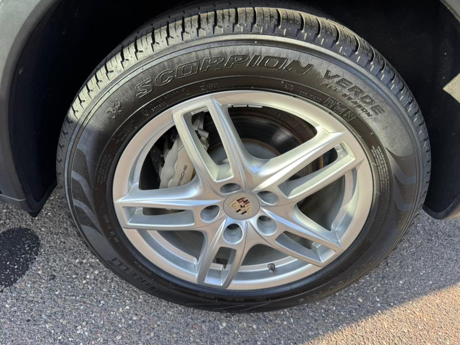 2012 Porsche Cayenne AWD 4dr S, available for sale in Waterbury, Connecticut | Platinum Auto Care. Waterbury, Connecticut 2012 Porsche Cayenne AWD 4dr S, available for sale in Waterbury, Connecticut | Platinum Auto Care. Waterbury, Connecticut