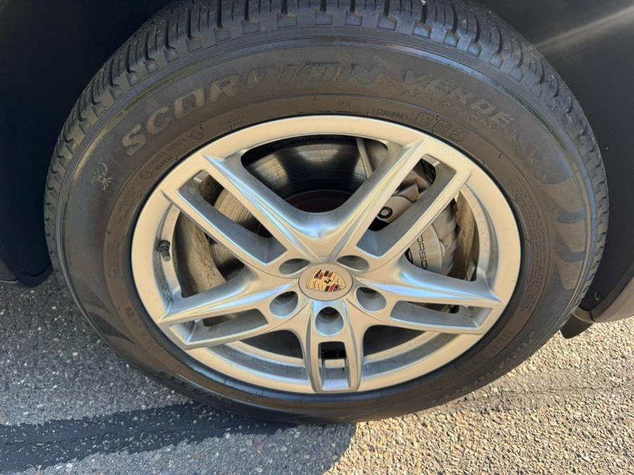 2012 Porsche Cayenne AWD 4dr S, available for sale in Waterbury, Connecticut | Platinum Auto Care. Waterbury, Connecticut 2012 Porsche Cayenne AWD 4dr S, available for sale in Waterbury, Connecticut | Platinum Auto Care. Waterbury, Connecticut