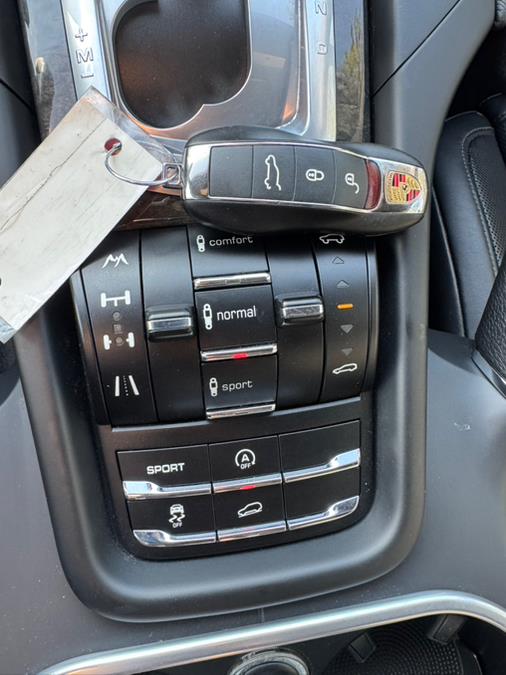 2012 Porsche Cayenne AWD 4dr S, available for sale in Waterbury, Connecticut | Platinum Auto Care. Waterbury, Connecticut 2012 Porsche Cayenne AWD 4dr S, available for sale in Waterbury, Connecticut | Platinum Auto Care. Waterbury, Connecticut